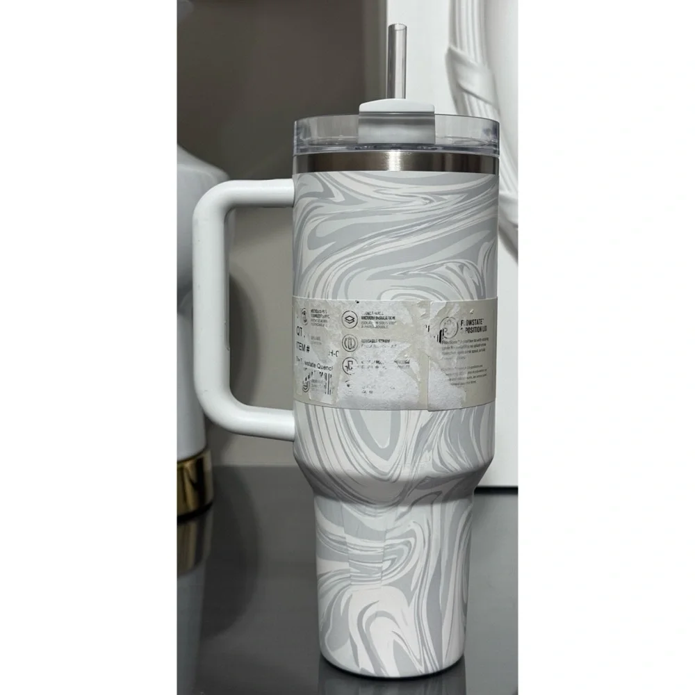 Stanley Quencher H2.0 FlowState Tumbler 40oz,‎ POLAR SWIRL - Picture 2 of 5